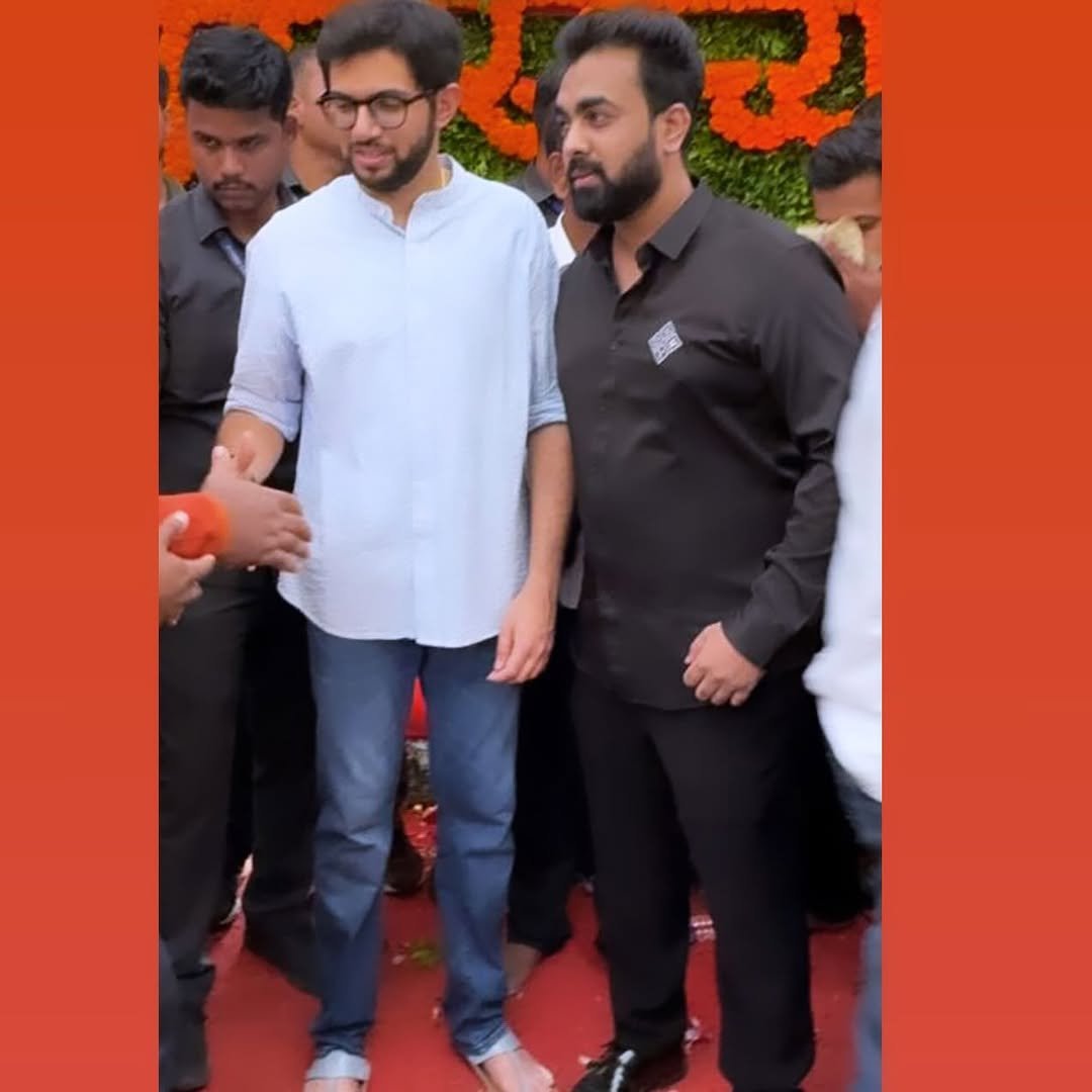 Photo by Kasim Dhamaskar in Matoshree,balasaheb Thackeray's Bungalow with @adnanphotographystudio, and @adityathackeray.