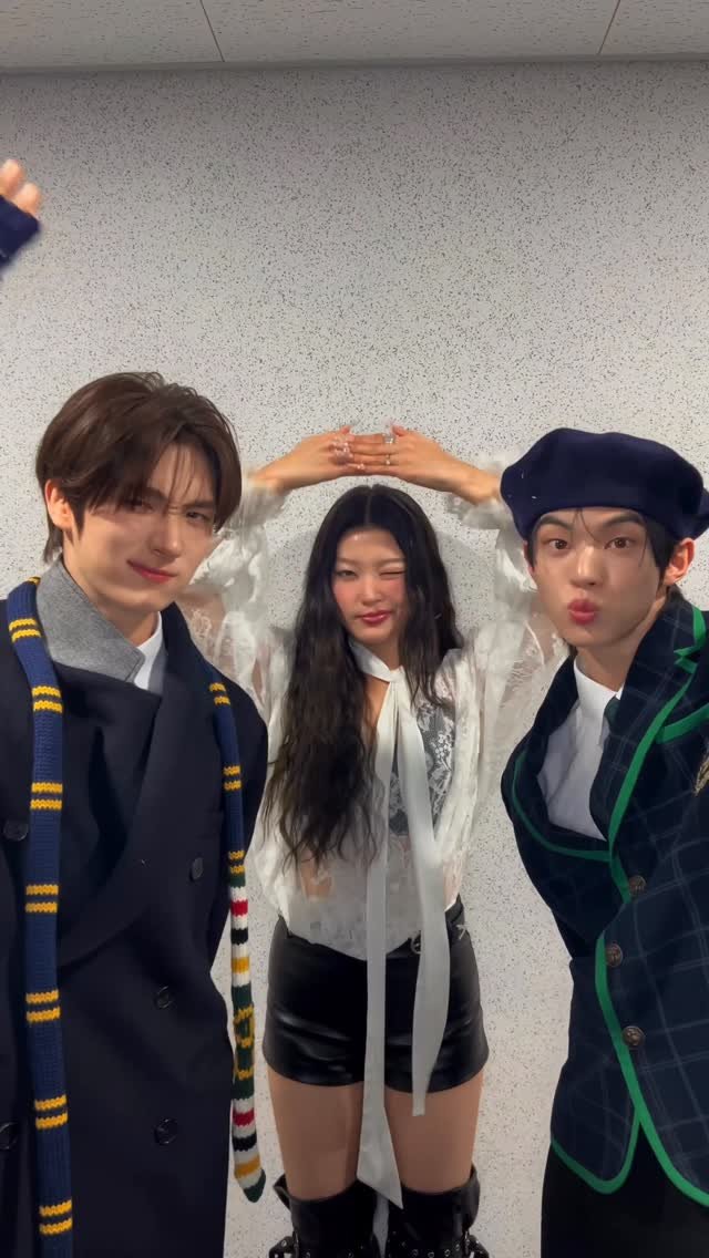 katseyeworld 게시물 이미지: do you read me?? like the emoji?? 👾 @tws_pledis