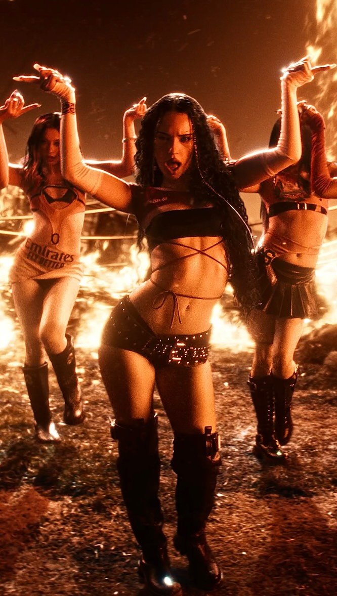 katseyeworld 게시물 이미지: ‘ICONIC BY MISTAKE’ official video out now on...