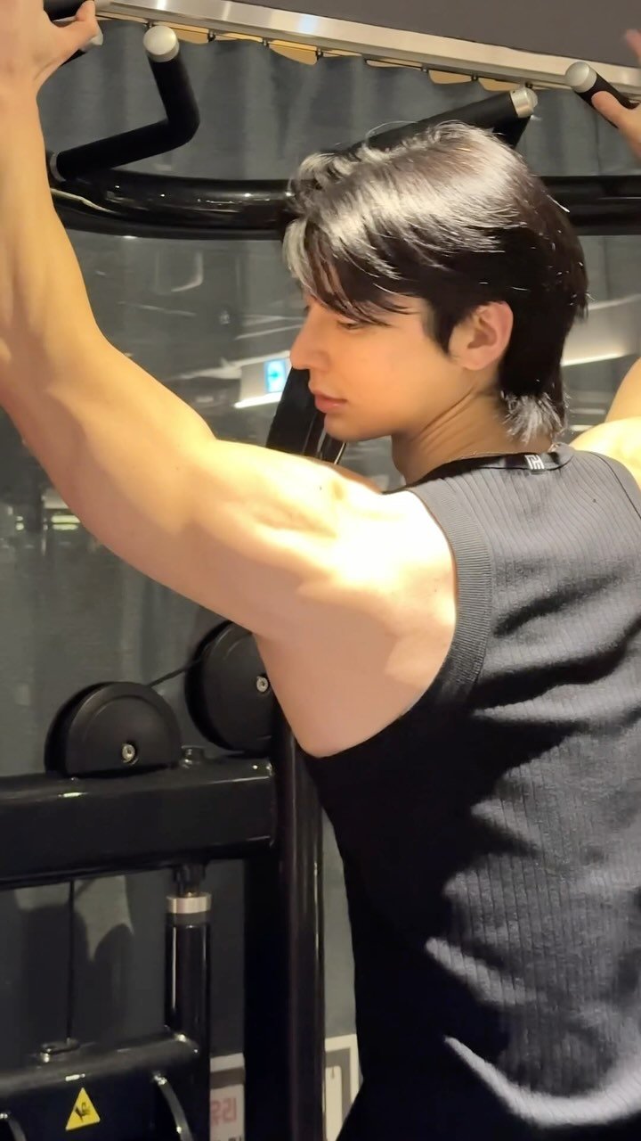 kaza_eun 게시물 이미지: 목요일 등운동🏋🏻
Thursday back workout