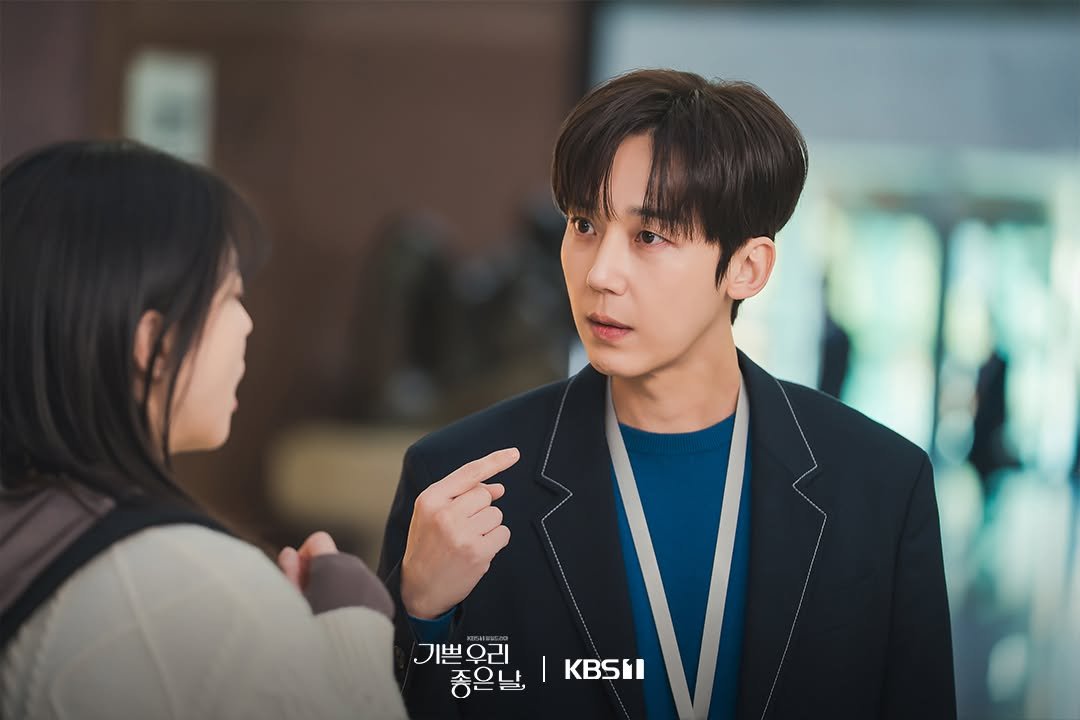 Photo by KBS 드라마 on March 03, 2026. May be an image of one or more people and text that says '기쁜우리 가봉요림|. 우리 기쁜 I KBSI 좋은날'.