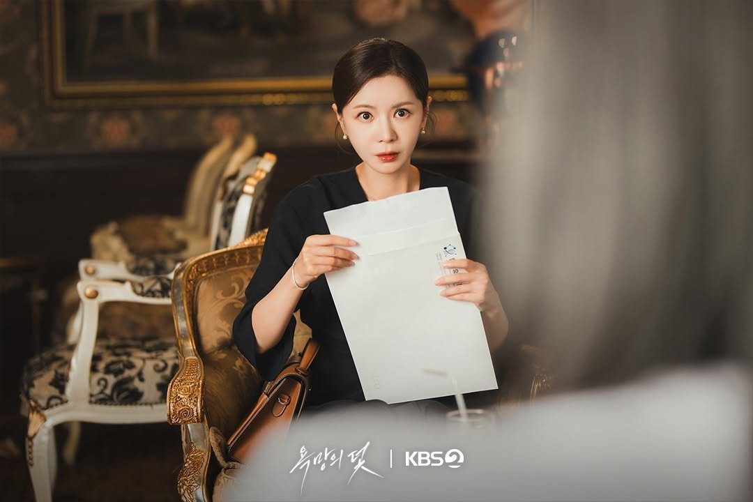 kbsdrama 게시물 이미지: [#욕망의덫] [📸] 

첫 최종 빌런에 도전한 장서희😈
주미란을 향한 진심 어린...