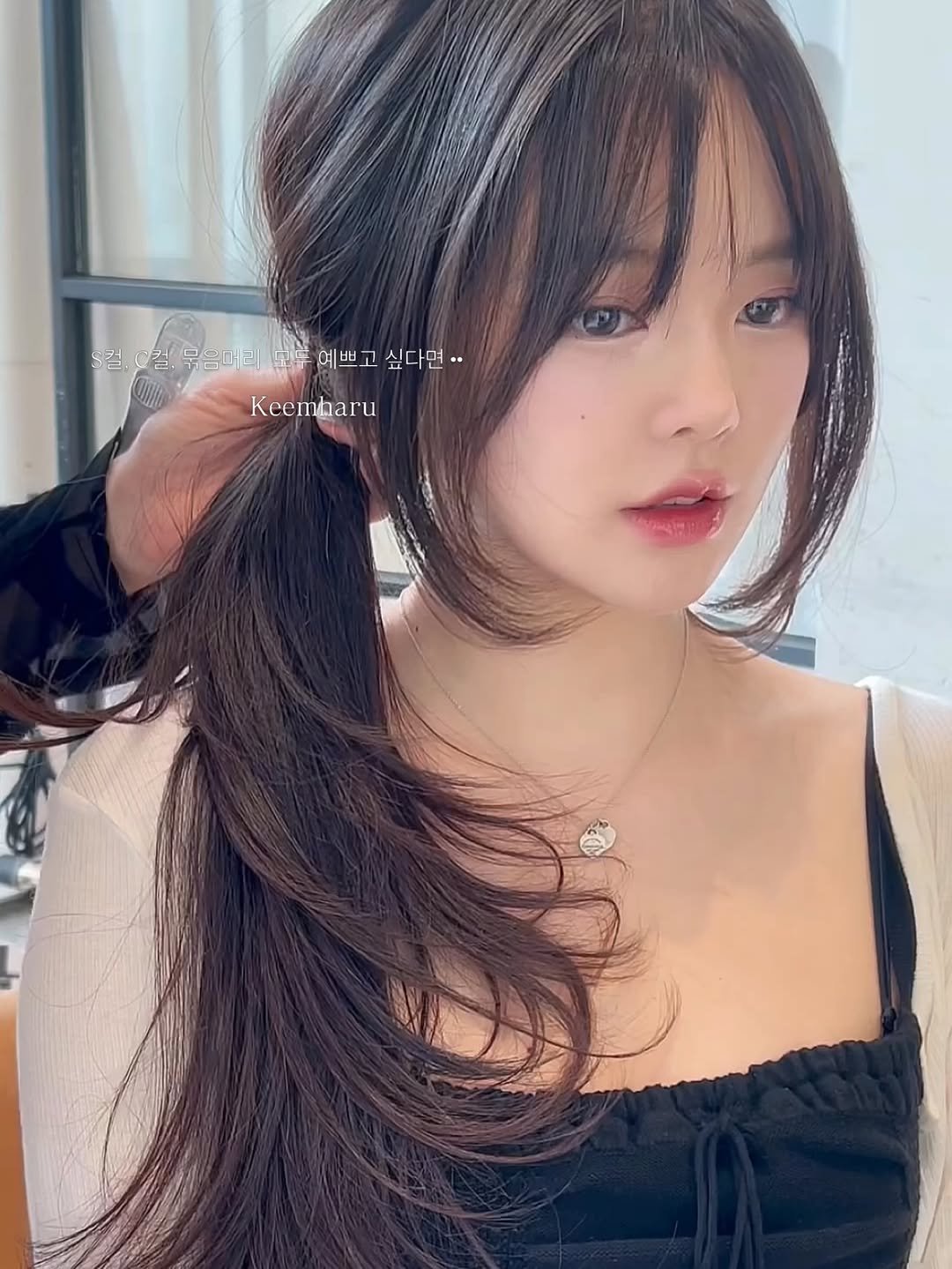 Photo shared by 요닝 김하루 | 부원장 | KEEMHARU on April 24, 2026 tagging @yoning_official, @soseo0404, and @keemharu. May be an image of one or more people, braids, long hair and text.
