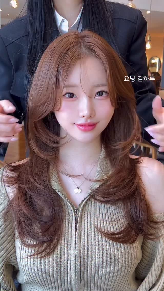 keemharu 게시물 이미지: 한가닥 앞머리는 사랑이에요 💕#요닝김하루 

트렌디하고 청순한데 

고급미도 놓치고...