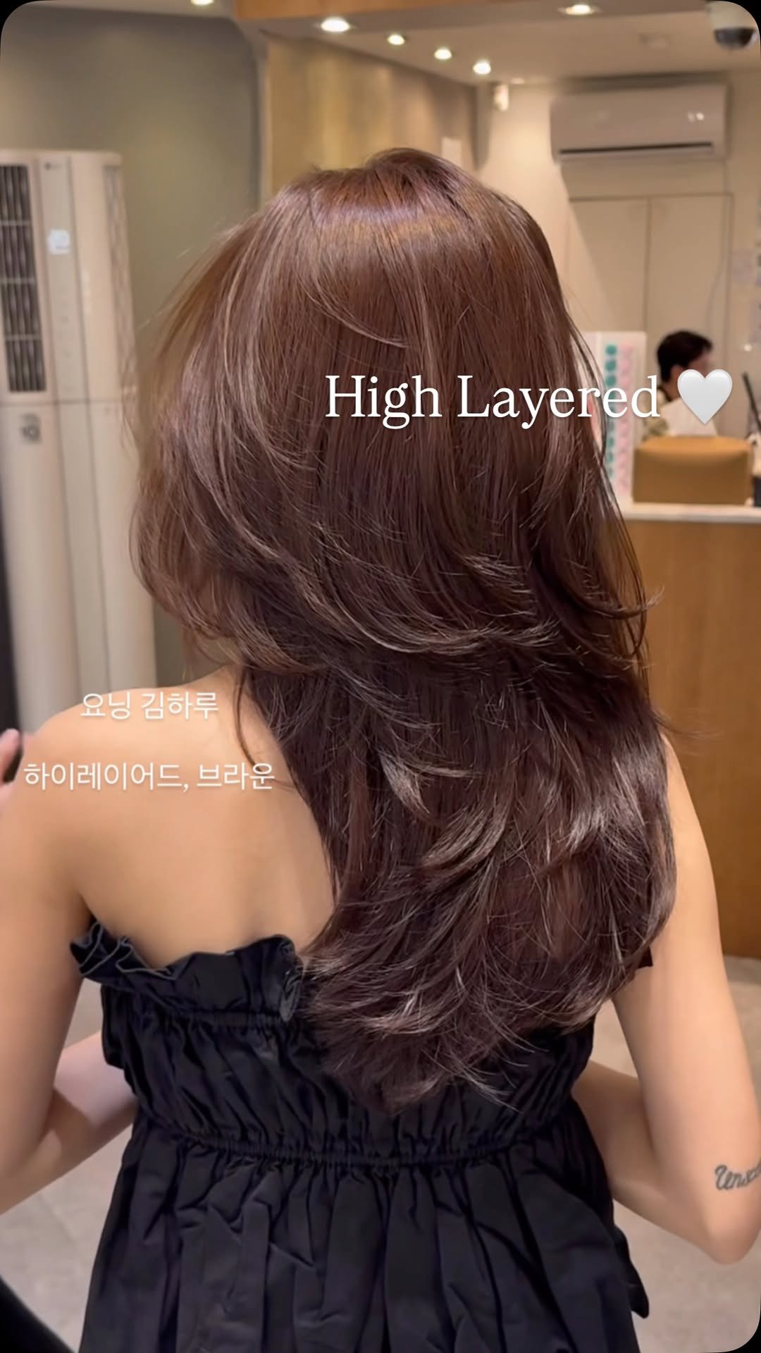 keemharu 게시물 이미지: High Layered , Brown🤎유라라고객님의 헤어는 

자연스러운 컬감이...