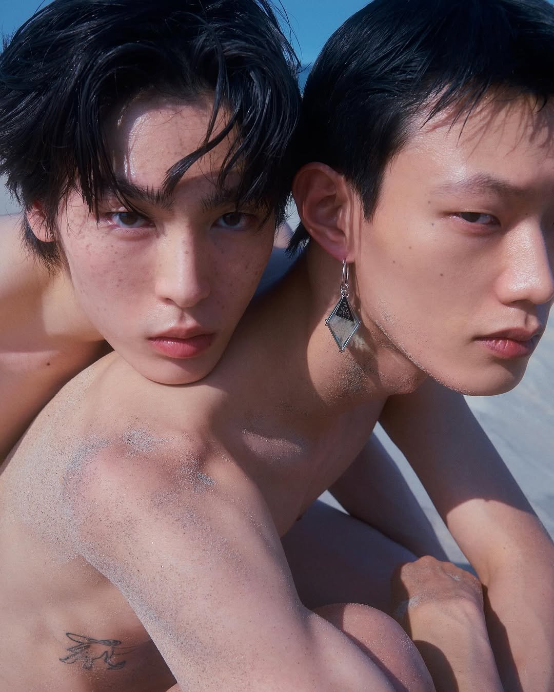 Photo shared by 김신애 on July 30, 2025 tagging @marieclairekorea, @hyunhair, @insunnyyy, @limjeongout, and @gim_hoyng. May be an image of one or more people, hair, makeup and text.