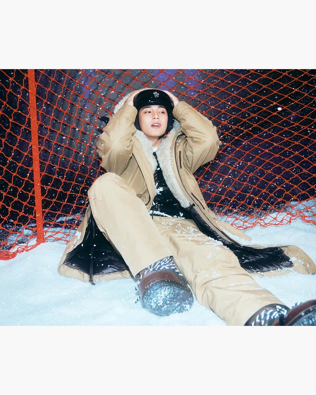 Photo shared by 김신애 on November 17, 2025 tagging @mag.jkim, @allurekorea, and @min9yu_k. May be an image of fur coat, goosedown coat, duffle coat, snowsuit, parka, ski, ski slope, snow and text.