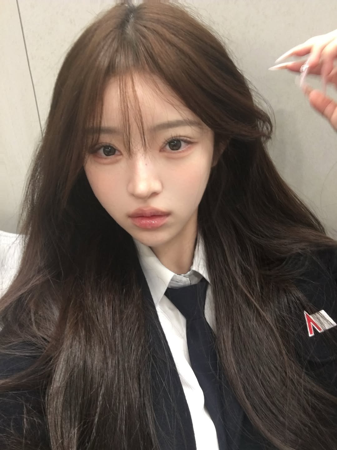 kend__v 게시물 이미지: 거울 더러버.. 도시요😭