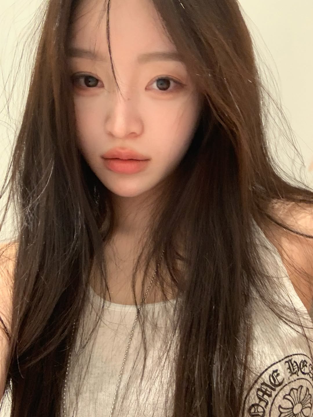 Photo by kend 켄드 on February 08, 2026. May be a selfie of one or more people, hair and text.