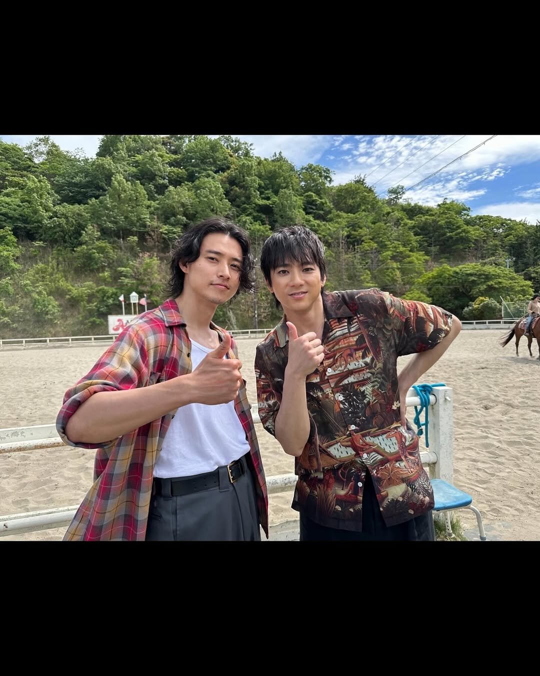 kentooyamazaki 게시물 이미지: 今日22:30〜日本テレビ「メシドラ」に出演してます！
メシも、美味くて、馬にも、乗れて
楽し...