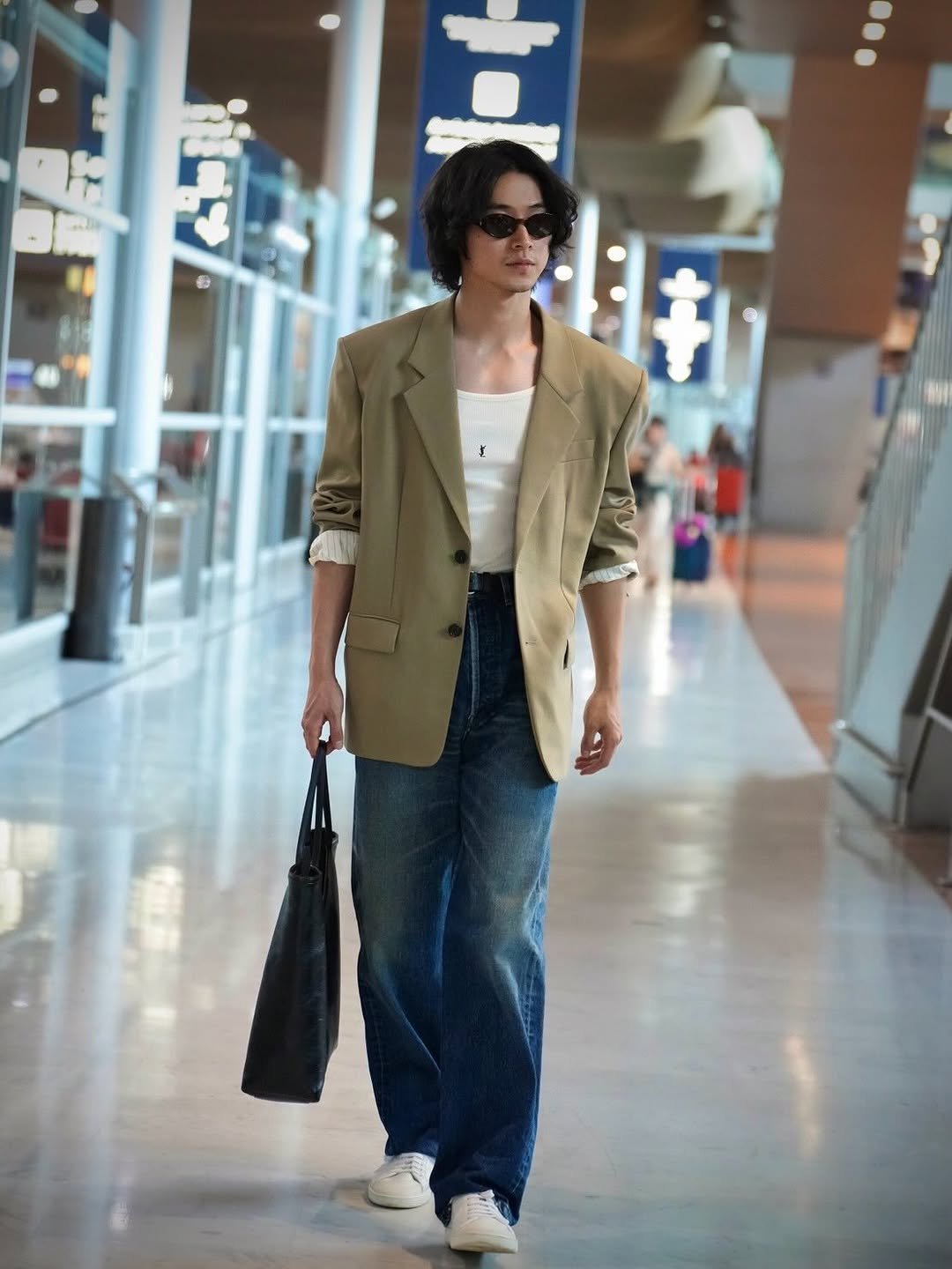 kentooyamazaki 게시물 이미지: Bon vivant
@ysl 
@anthonyvaccarello 
#サンローラン