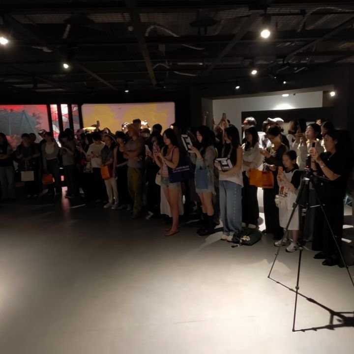 kh3dog1 게시물 이미지: 그라운드시소 개인전이 시작되었습니다
서울에서 대형 전시로 여러분을 만나게 되어...