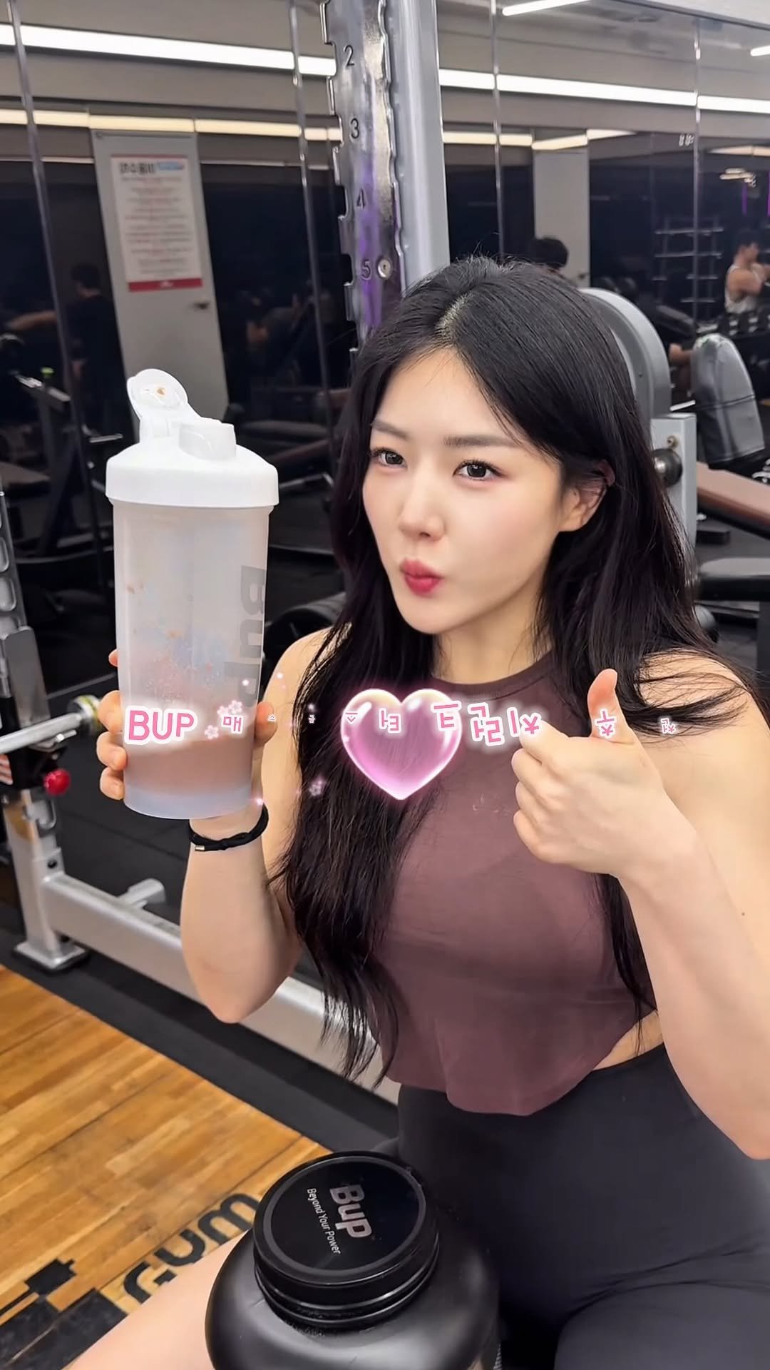 khye2i 게시물 이미지: 여러분 먹는 것까지 운동인 거 알죠?💪🏼🔥
요즘 단백질쉐이크 먹는시간만 기다리게...