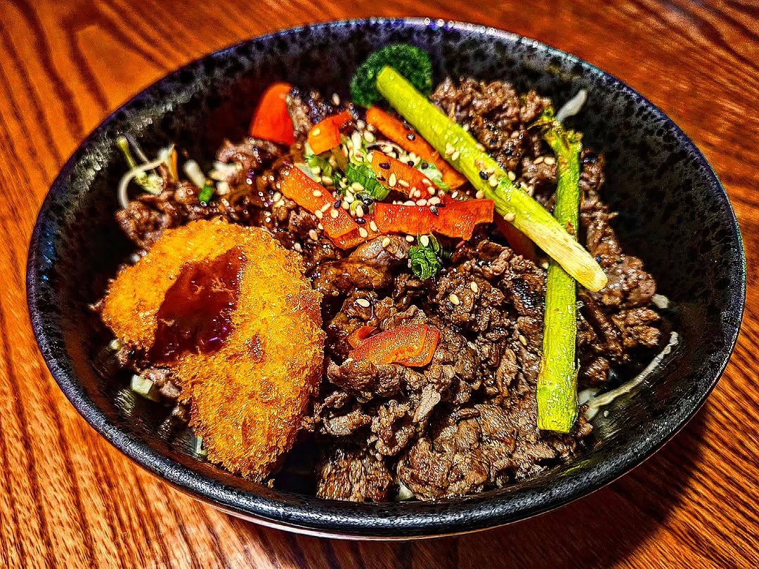 Photo by ʀᴏxᴀɴᴇ ™ | the nurse that eats good. in Kibo Sushi House with @kibosushi_official. May be an image of cutlet, vegetable and rice.