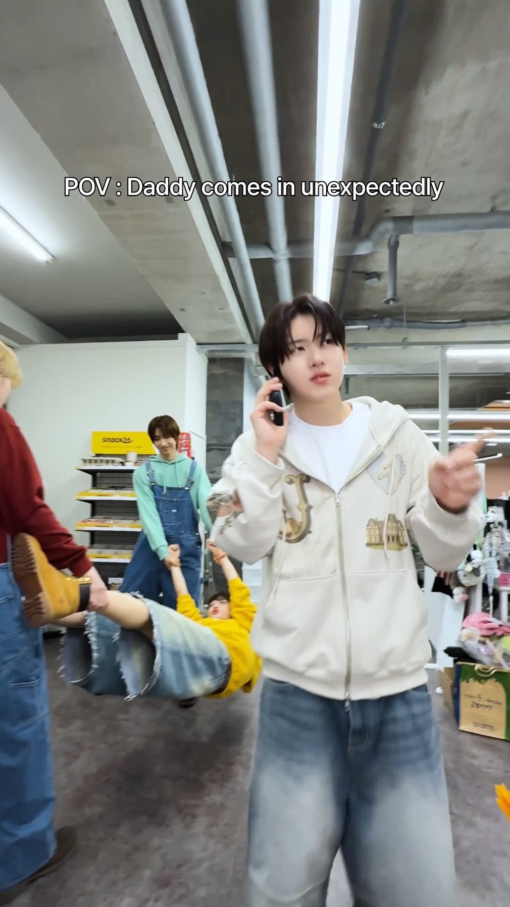 kickflip_jype 게시물 이미지: 말 참 안들어 ‹( ｡ •̀ ᴖ •́ ｡ )›

#킥플립 #KickFlip
