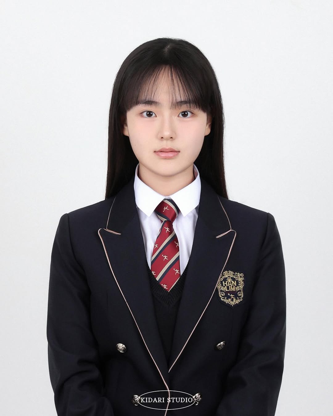 Photo by 키다리아저씨 사진관 | 증명사진 • 여권사진 • 프로필 on February 23, 2026. May be an image of ‎text that says '‎を اد KIDARI KIDARISTUDIO KIDAR STUDIO‎'‎.