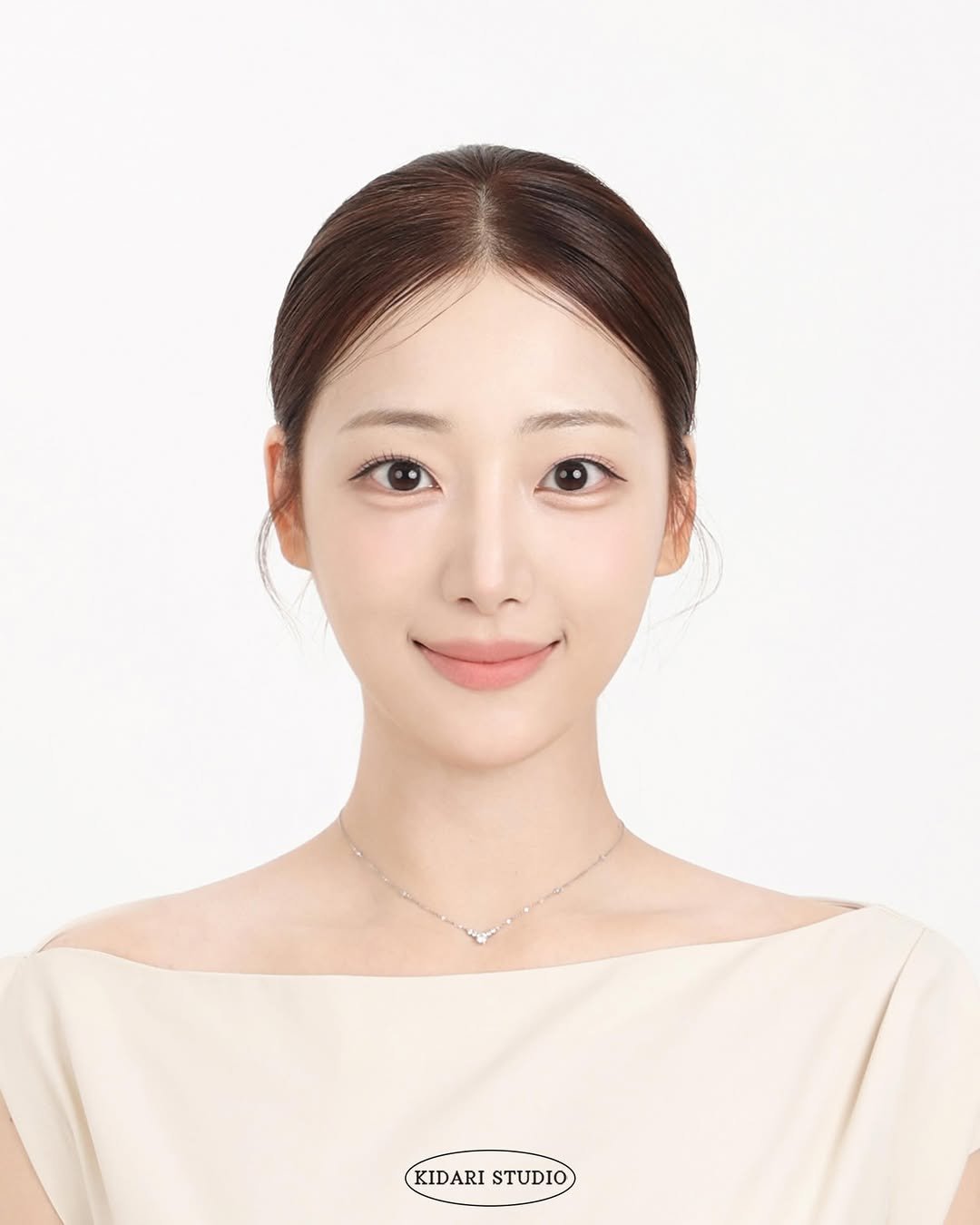 kidariphoto_studio 게시물 이미지: 예쁜 미소로 전지점 예쁘게 담아드려요 :-)🤍
일대일 보정으로 누구나 예쁜...