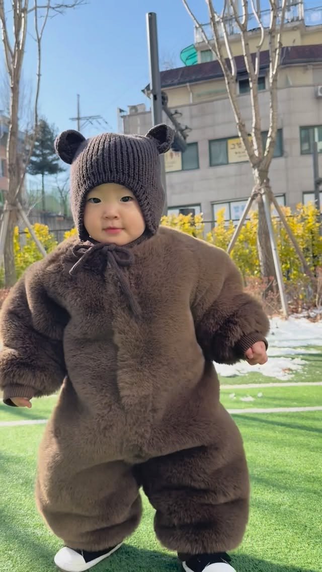 kiiimansu 게시물 이미지: 엄마가 모자랑 빕은 못구했어ㅠ_ㅠ전국 품절이래..어쩌다 곰돌이로 변한 몬치치와..ᰔ🐻ᰔ