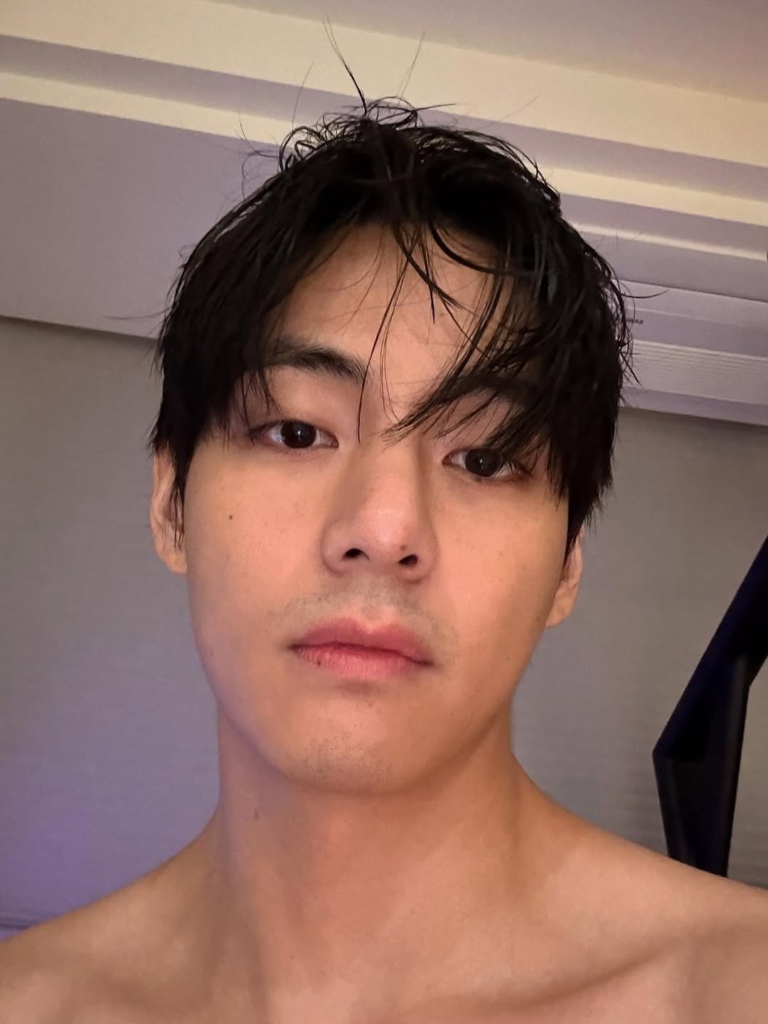 Photo by V on September 27, 2025. May be a selfie of 1 person, bangs and text.