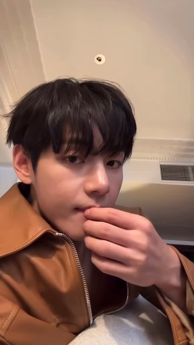 kim.taehyung.47 게시물 이미지: #taehyung #v