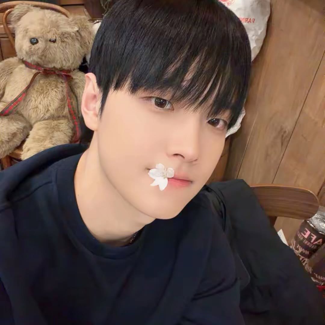 Photo by 김창민 (94.06.08) on April 10, 2026. May be an image of text.