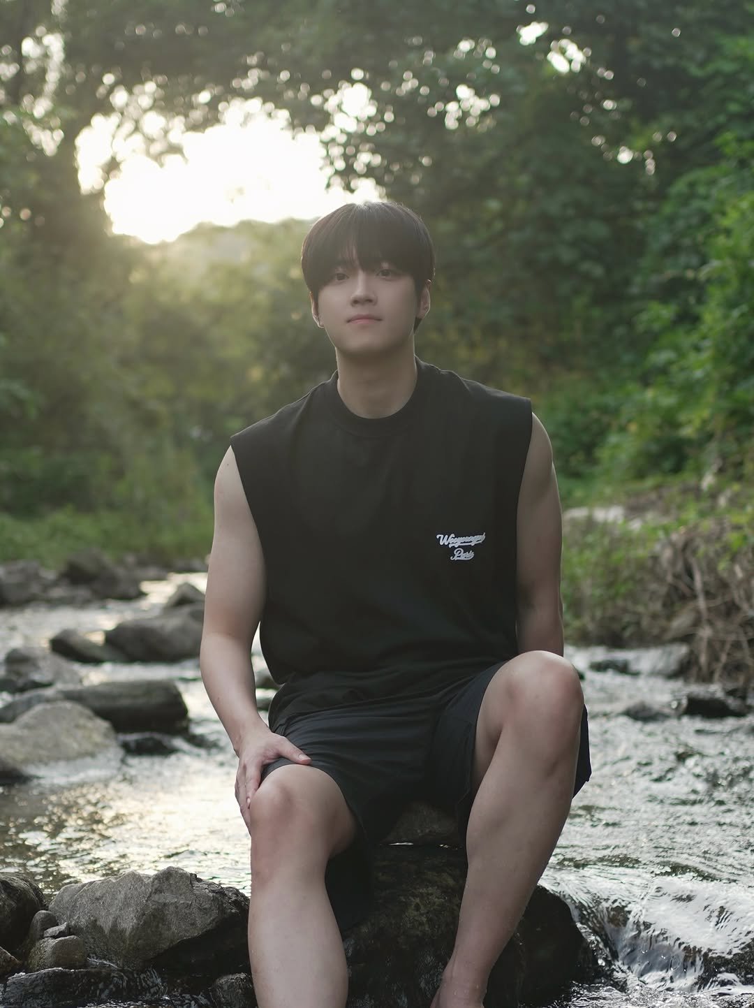 Photo by 김창민 (94.06.08) on August 21, 2025. May be an image of 1 person, top, shorts, sportswear, outdoors and text.