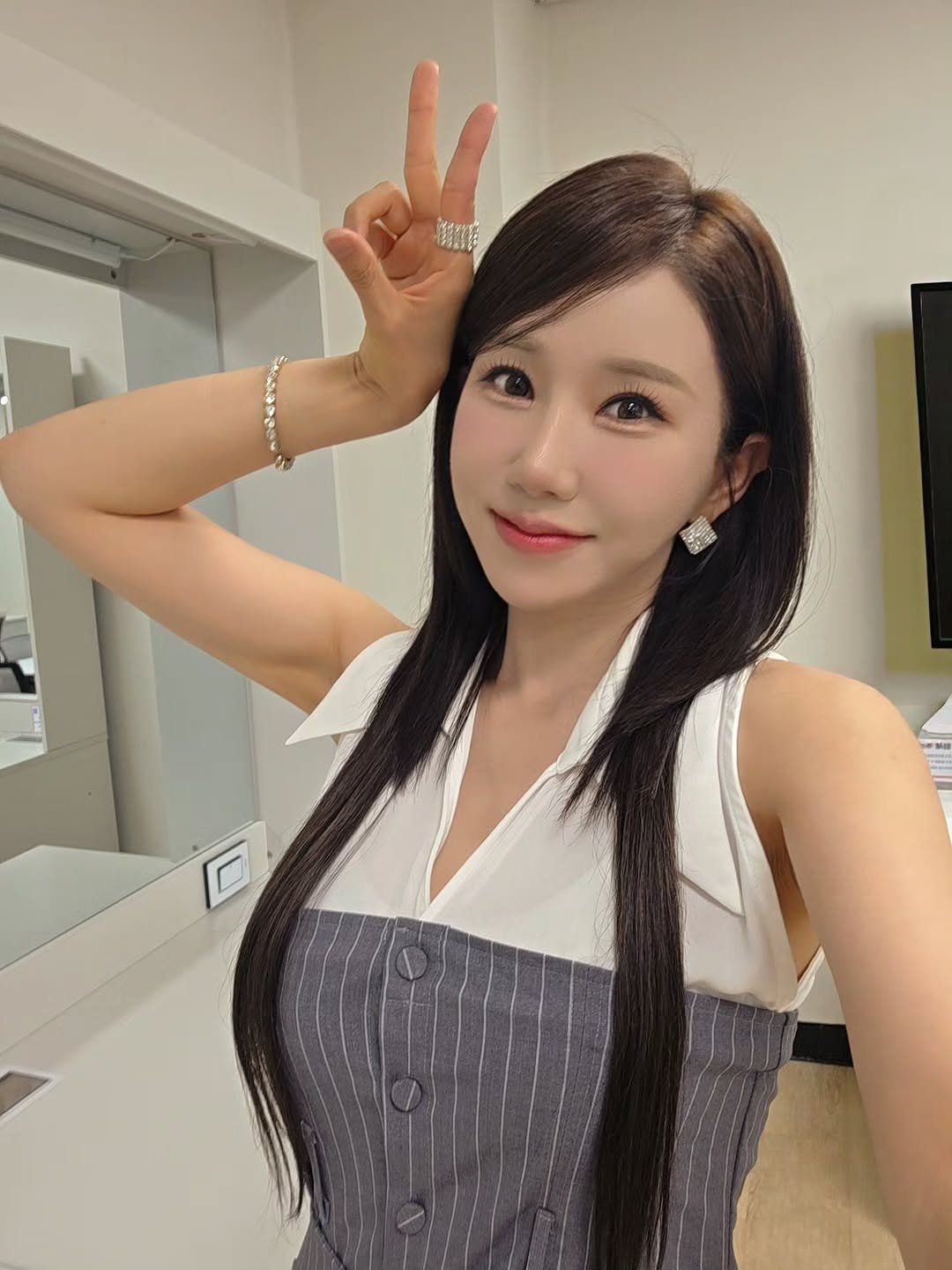 kimdana1104 게시물 이미지: 퇴근길 :) 비가 너무 많이 오는데
모두 안전운전하세요🩶
#이렇게좋은날 #김다나...