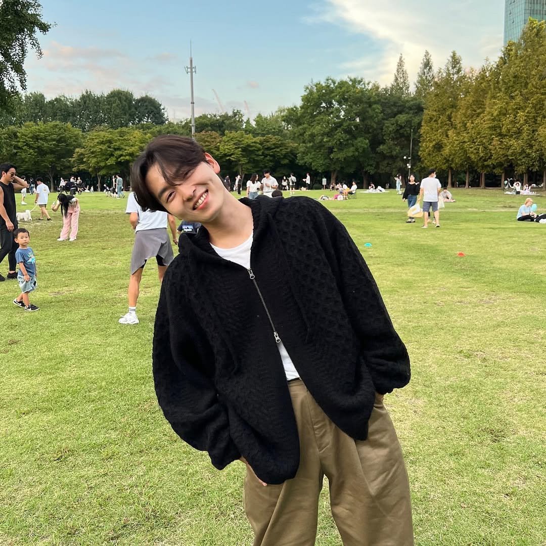 Photo shared by dailybydong on September 22, 2022 tagging @coor_official, and @juan_lofficiel.