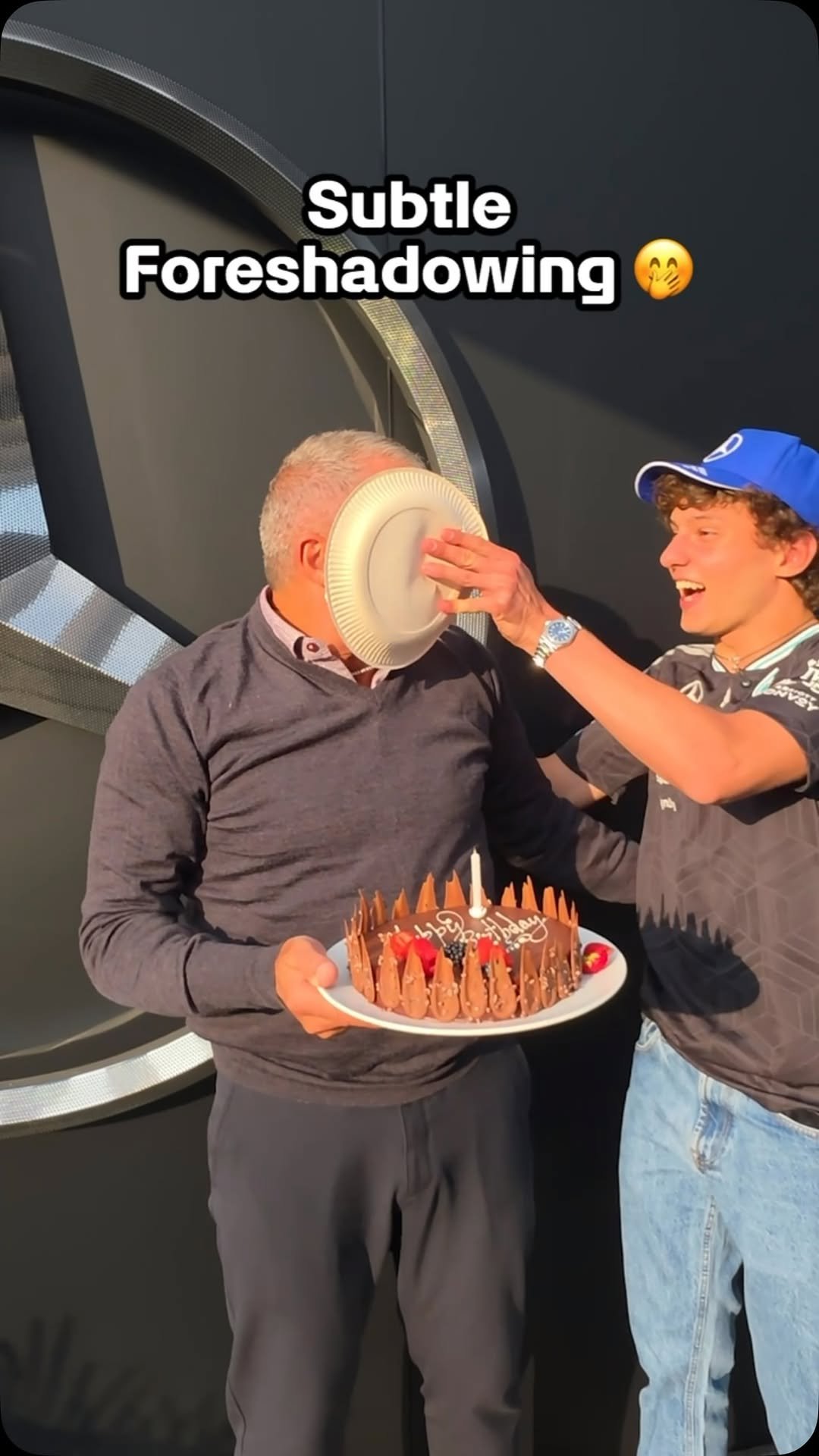 kimi.antonelli 게시물 이미지: Tanti auguri papii 😘