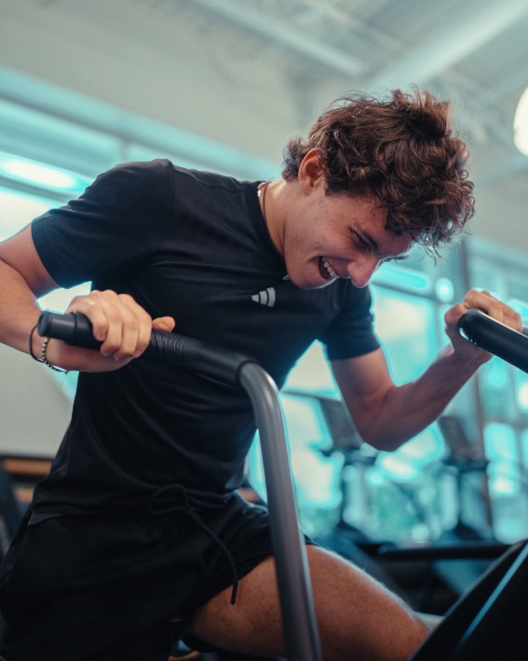 Photo by Andrea Kimi Antonelli on January 13, 2026. May be an image of sports equipment, treadmill, sportswear and text.