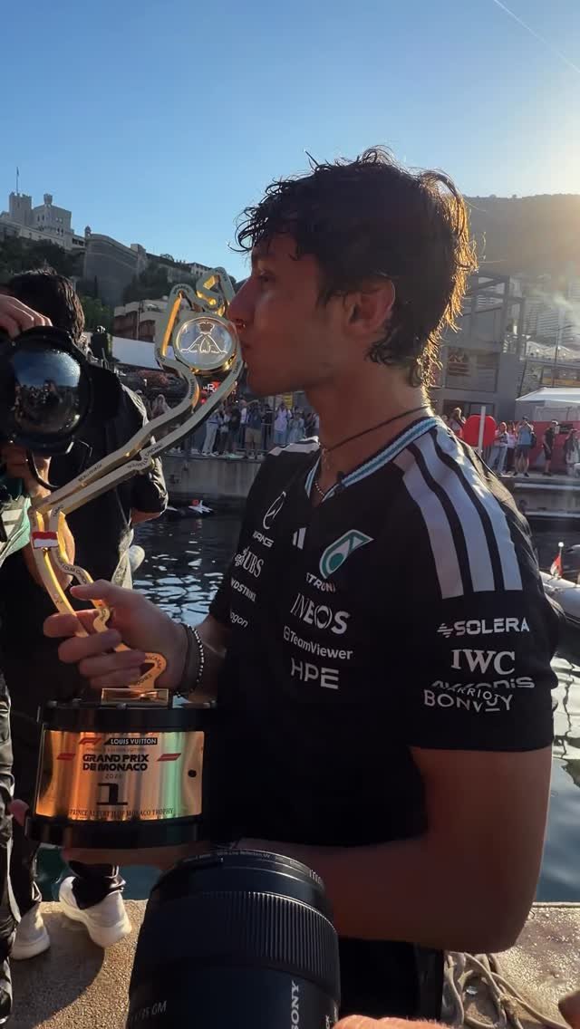 kimi.antonelli 게시물 이미지: Traditions 😉🏊