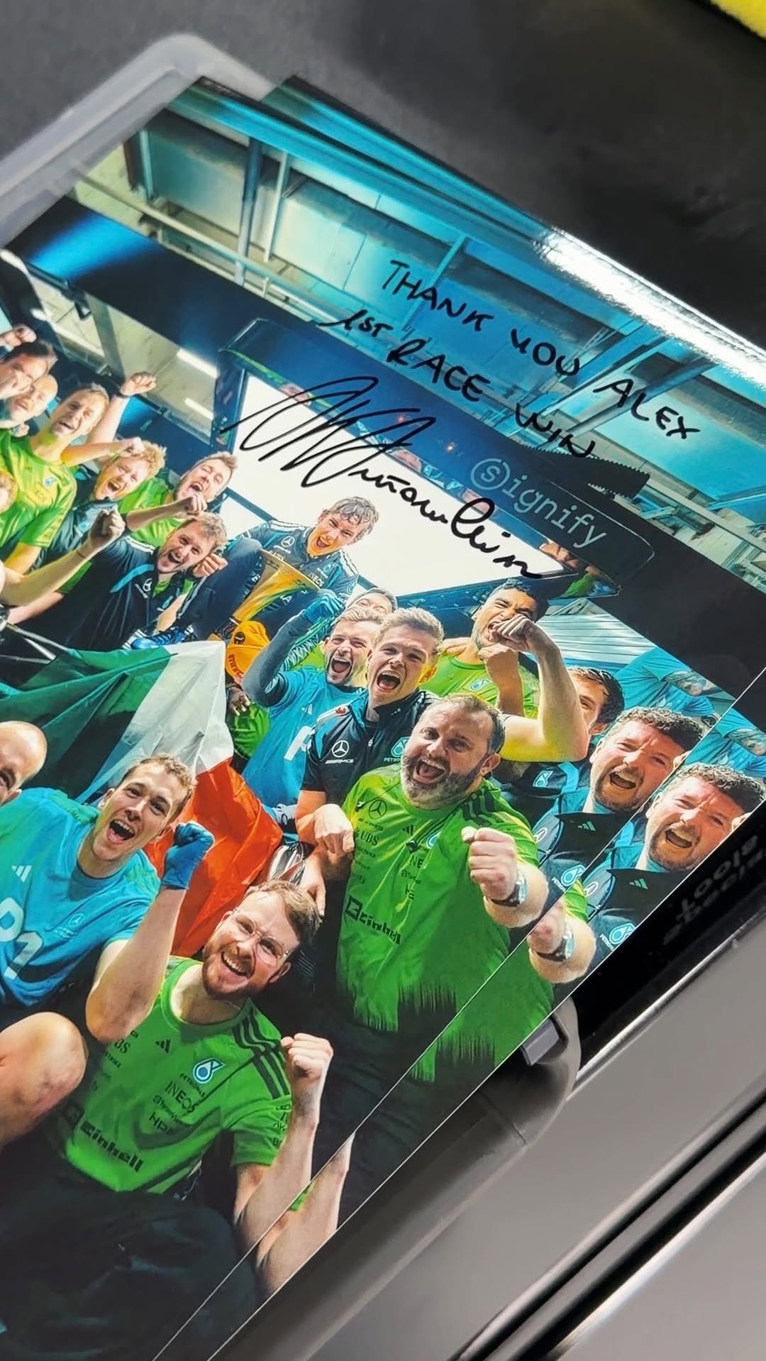 kimi.antonelli 게시물 이미지: Every dream needs a team 🥹

Kimi gives the...