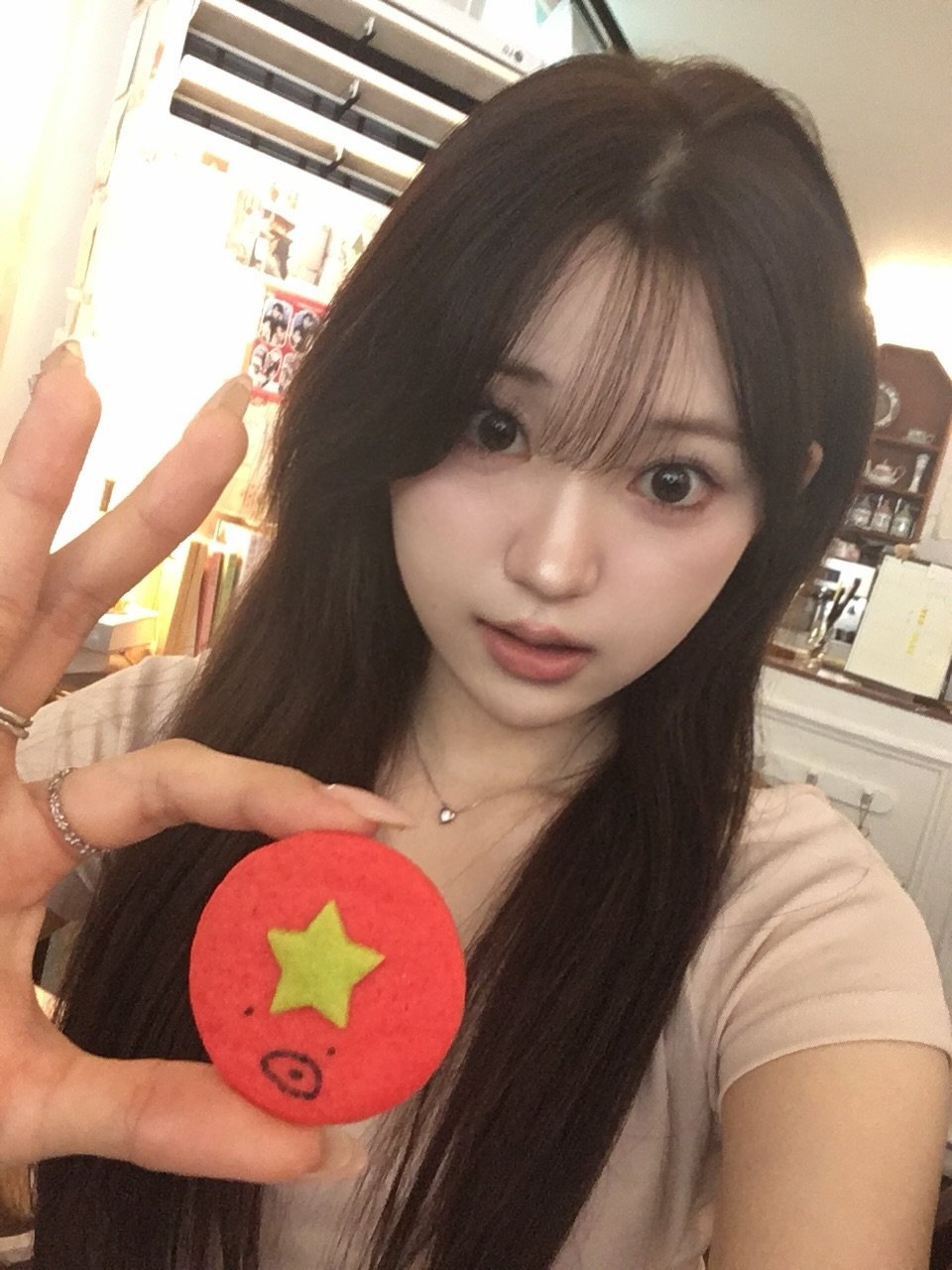 kimming0_0 게시물 이미지: 'ㅇ' 습한 여름이 온 것 같이 🍅