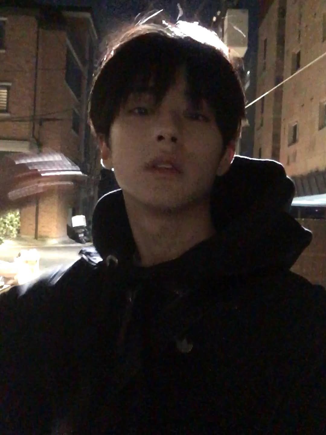 Photo by 김민규 / KIM MIN KYU on March 21, 2026. May be an image of one or more people, bangs, duffle coat and text.