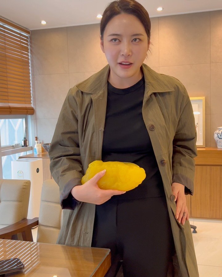 kimmm_nim 게시물 이미지: 하도 고생했어서,,,,11년동안~ 
진짜 인생 마지막이다....... 50전에...