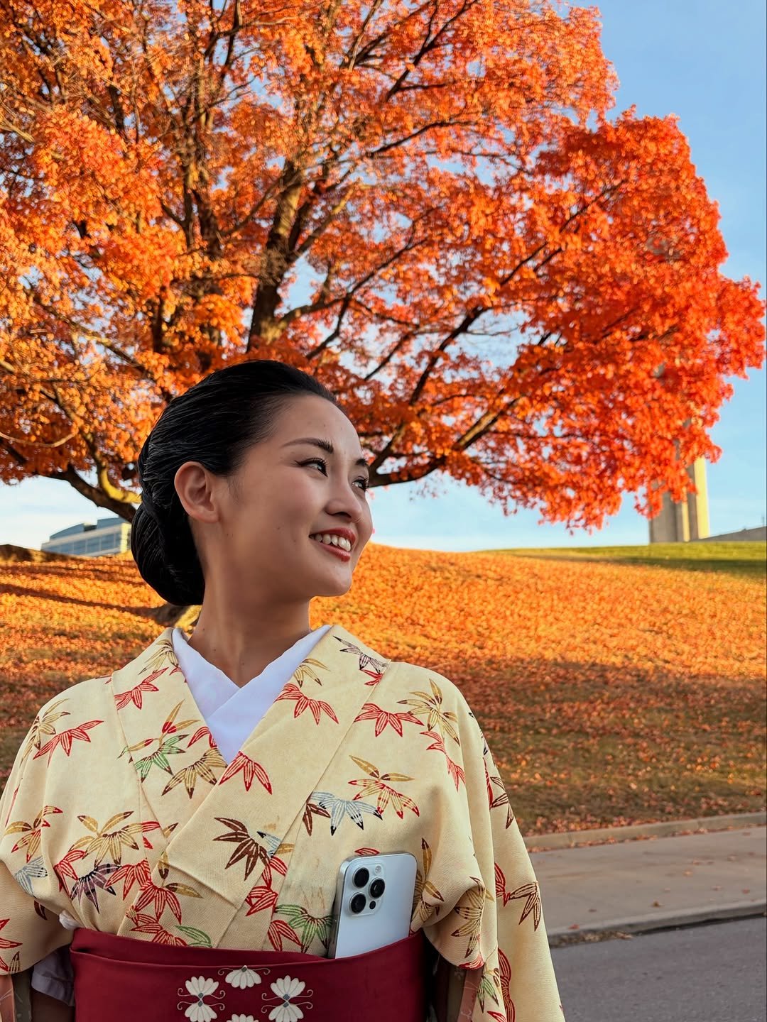 Photo by MOE／Kimono Mom on November 20, 2025. May be an image of Fushimi Inari Taisha, outdoors and text.