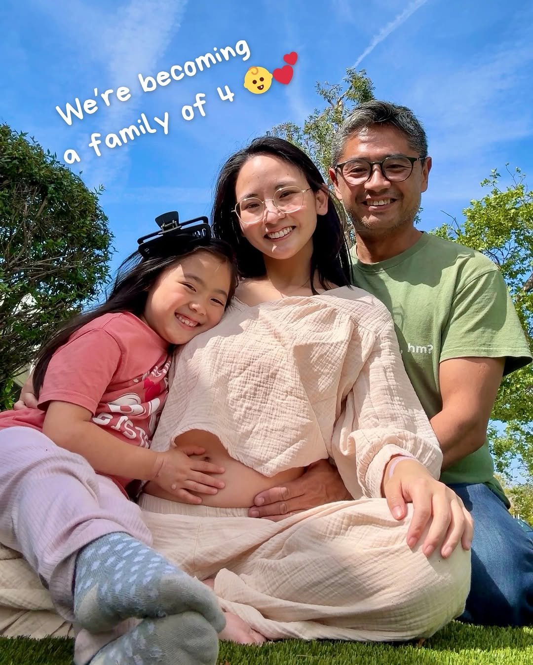 Photo shared by MOE／Kimono Mom on April 16, 2026 tagging @yamada_motoki, @kimono_mom, and @umami_kimonomom. May be an image of baby, grass, park, picnic and text that says 'becoming 4 becoming We're family of a 4oAapa hm? GISTI'.