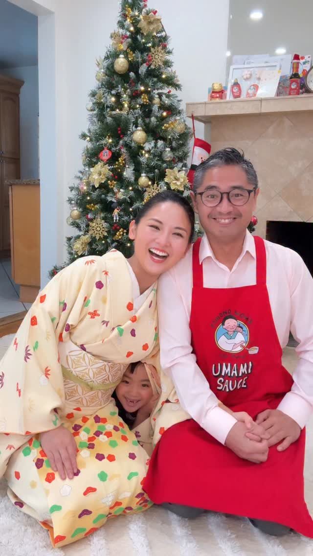 kimono_mom 게시물 이미지: Merry Christmas and Happy Holidays from Kimono...