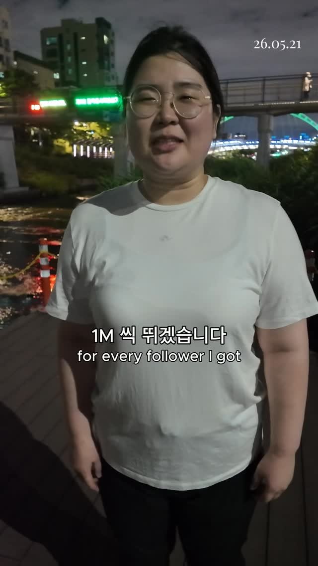 kimsister0531 게시물 이미지: 동생 다이어트 시작함
스쿼트,버피 50회씩 3.5km 달리기

뛰는 동안 동생 계정...