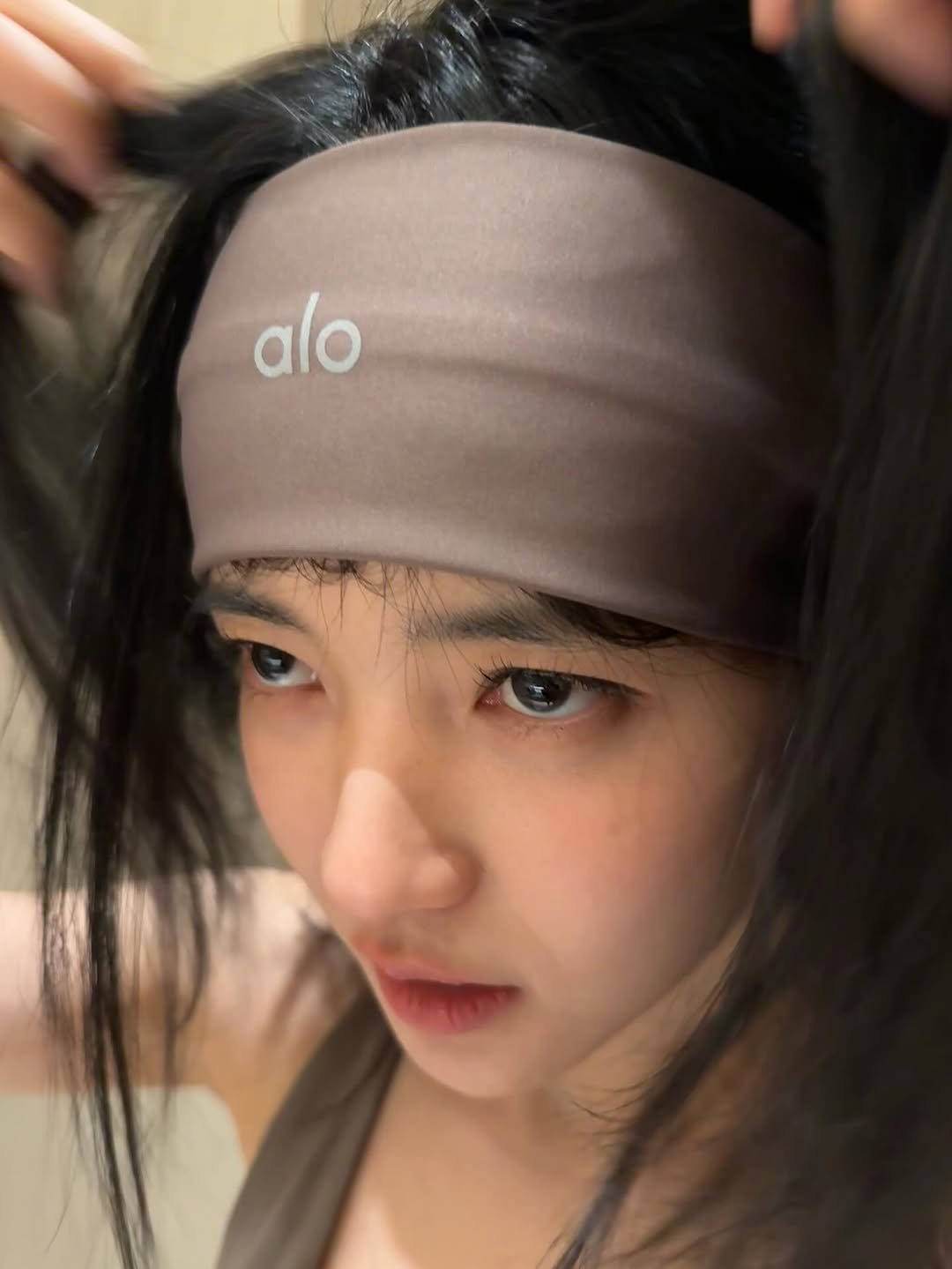 Photo by 김태리 on March 27, 2026. May be an image of one or more people, hair, sweat band, headscarf, head covering, headband and text that says 'alo'.