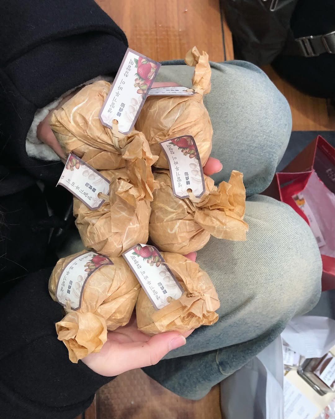 Photo shared by 정 한 on December 12, 2025 tagging @han.jung.sun. May be an image of oatmeal cookies, soap, bread and text.