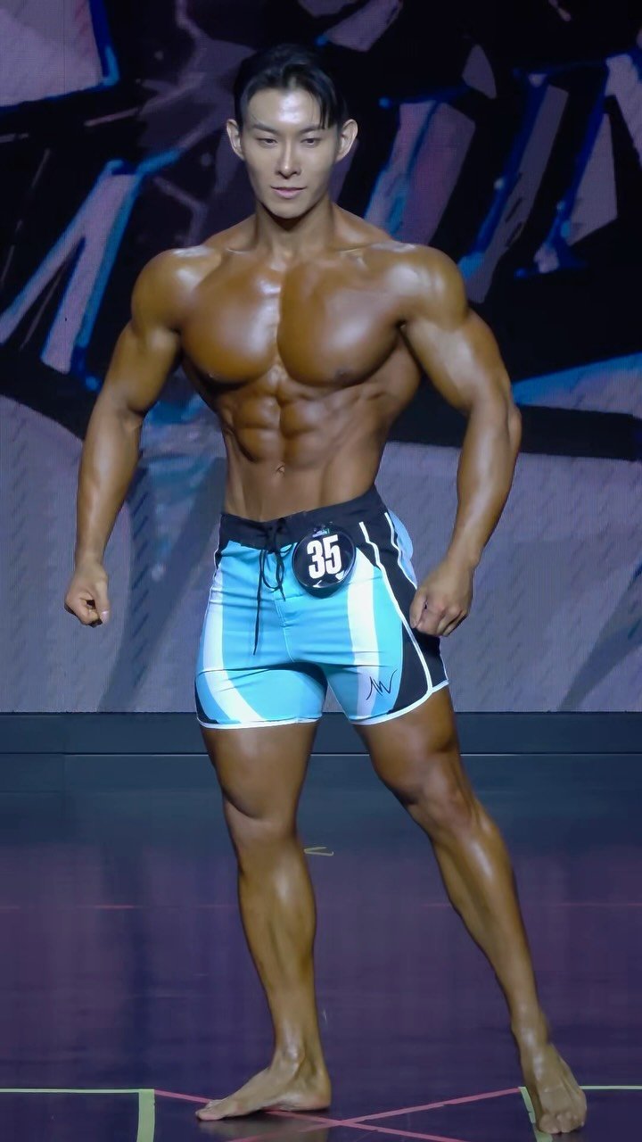 king__yujin 게시물 이미지: 지난 김준호 클래식 개인포징
AGP 때랑 1kg 정도 차이나는데
언제가...