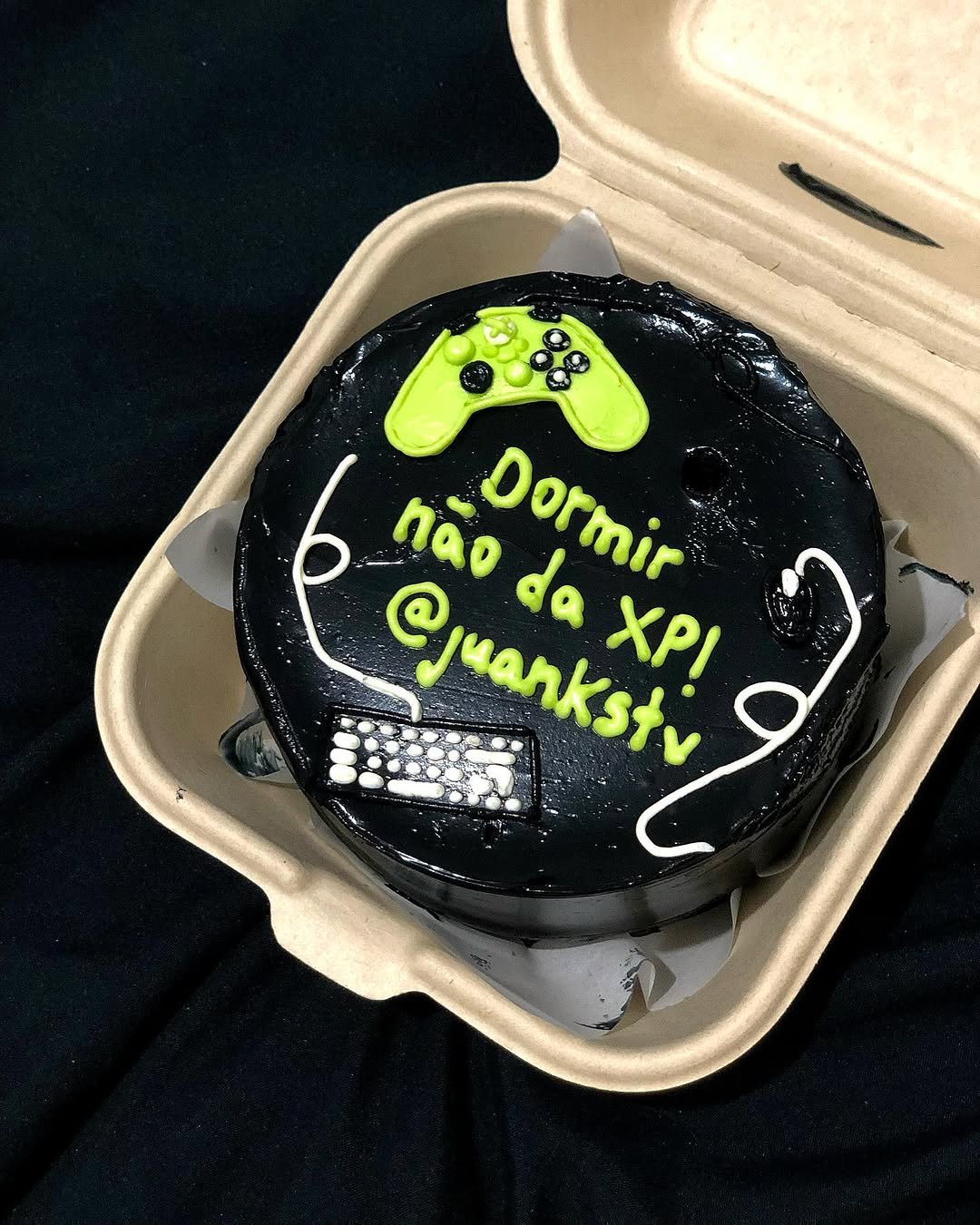 Photo by 𝕵𝖚𝖆𝖓 in São Paulo, Brazil with @paulineleal, and @meubolu.