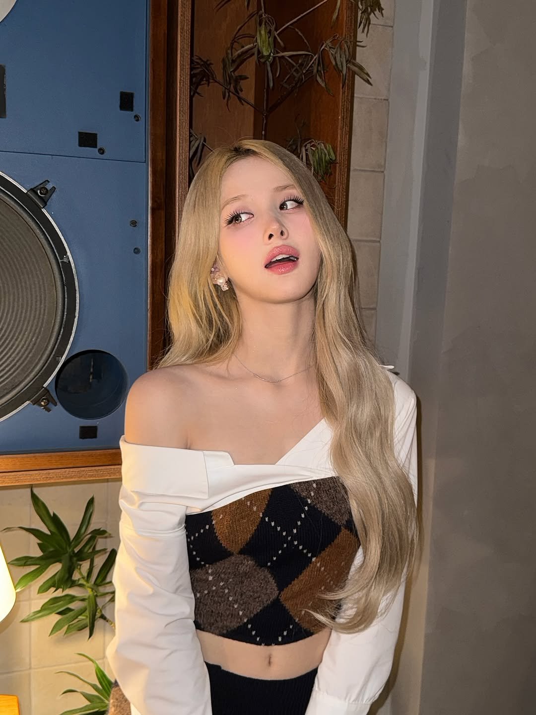 Photo by KISS OF LIFE on December 17, 2025. May be an image of one or more people, hair and text.