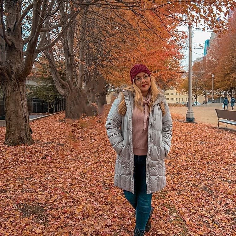 kist_kr 게시물 이미지: 🍂🍁❤️
Um Photoshop bem 💩 porque estou com...