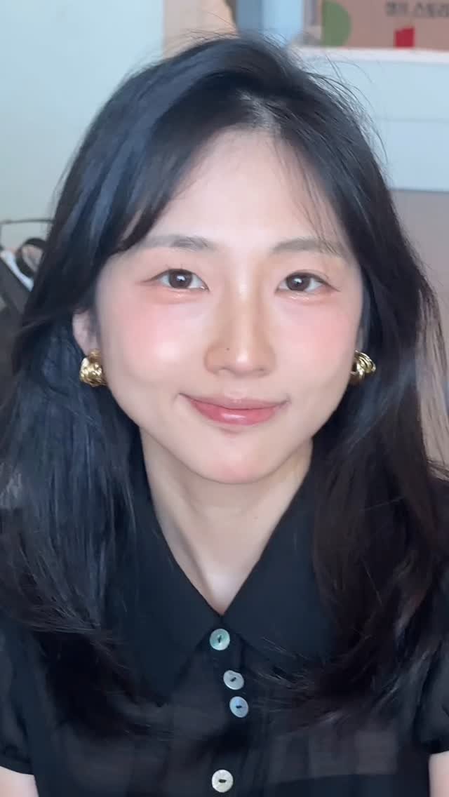 kisy0729 게시물 이미지: 키시닝화장품으로 언니 메이크업해주기 ✨
울 언니 어떤가요..(?)🥹
아참 영심이...