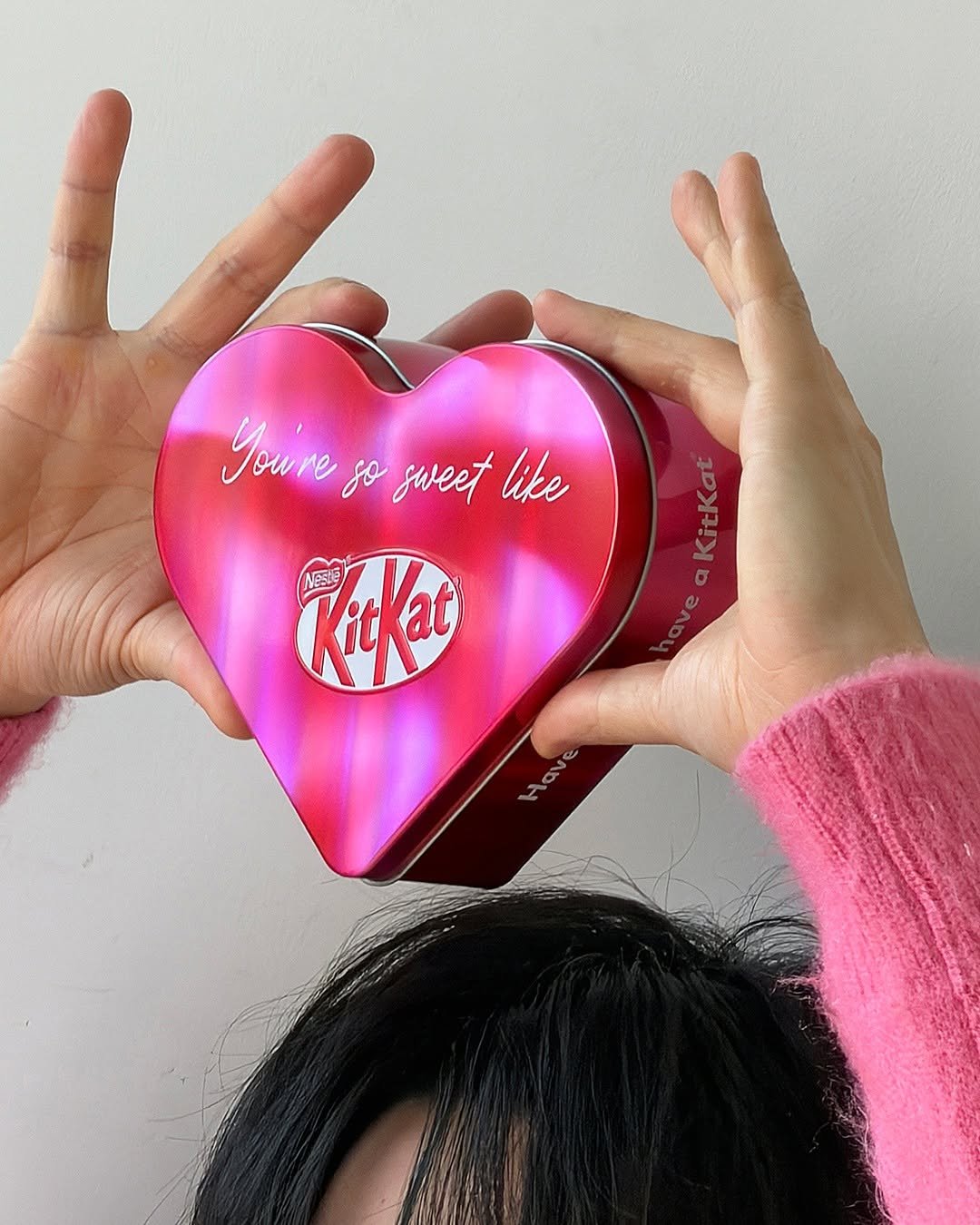 Photo by 킷캣 코리아 공식 인스타그램 on January 23, 2026. May be an image of one or more people, makeup, heart and text.