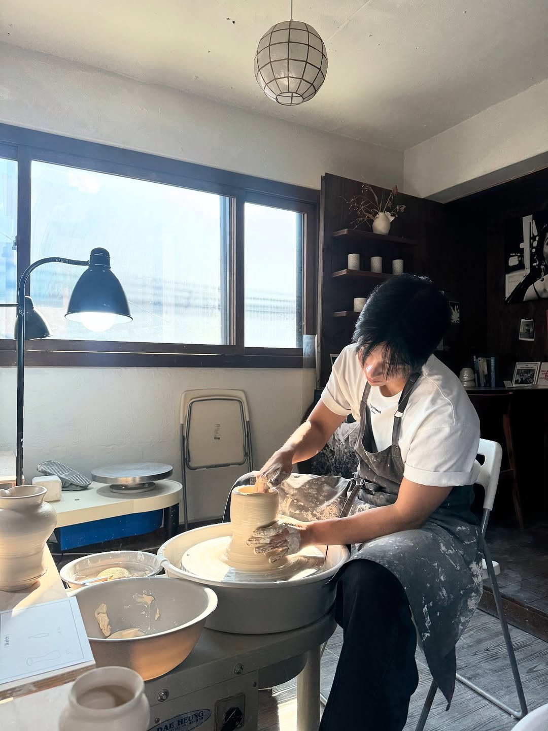 Photo by 기우쌤 kiu on September 01, 2025. May be an image of 1 person, pot, pottery, bowl and text.