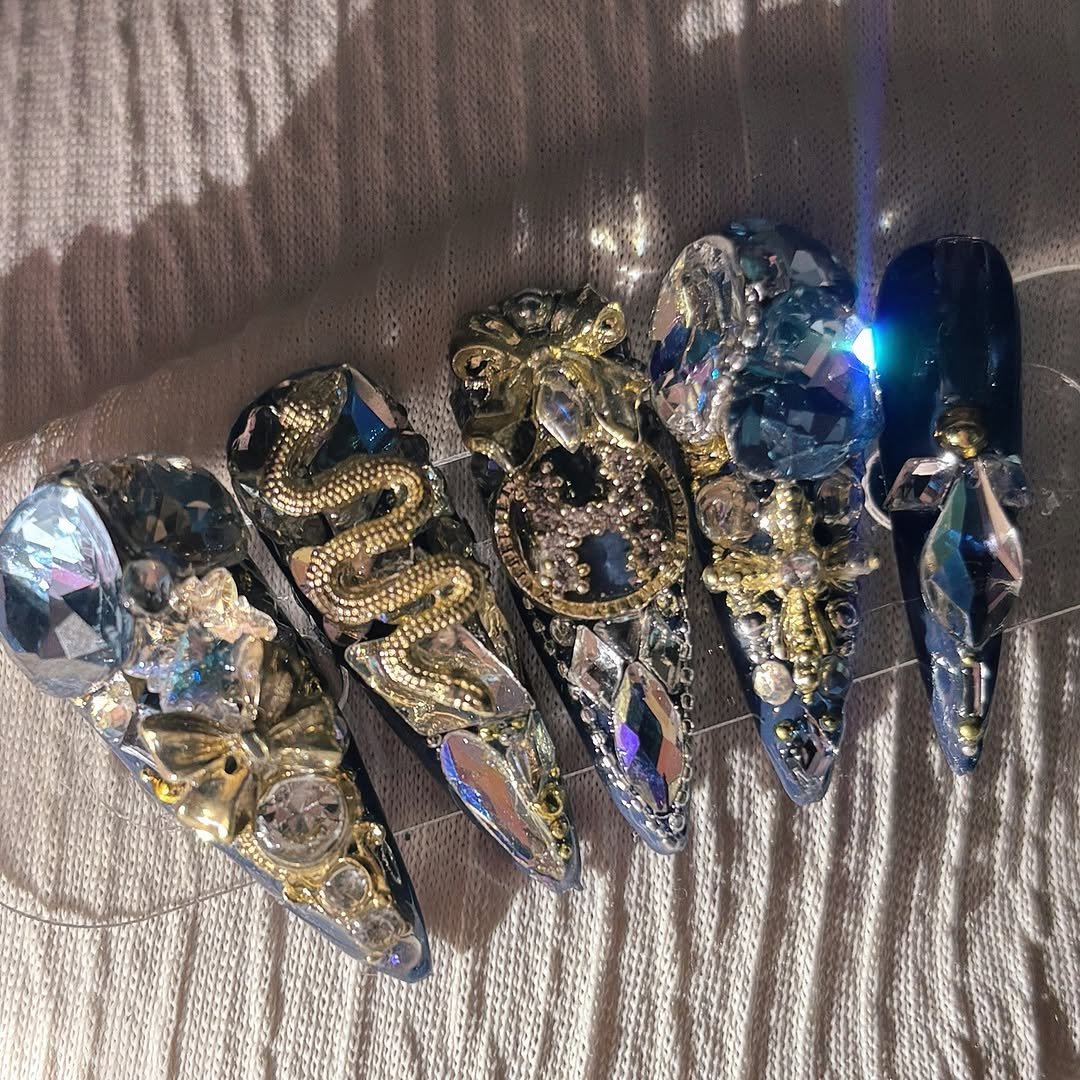 kj___nail 게시물 이미지: 요런 아트도 좋아한다구✨💙
테트리스 힘드네용 껄껄…