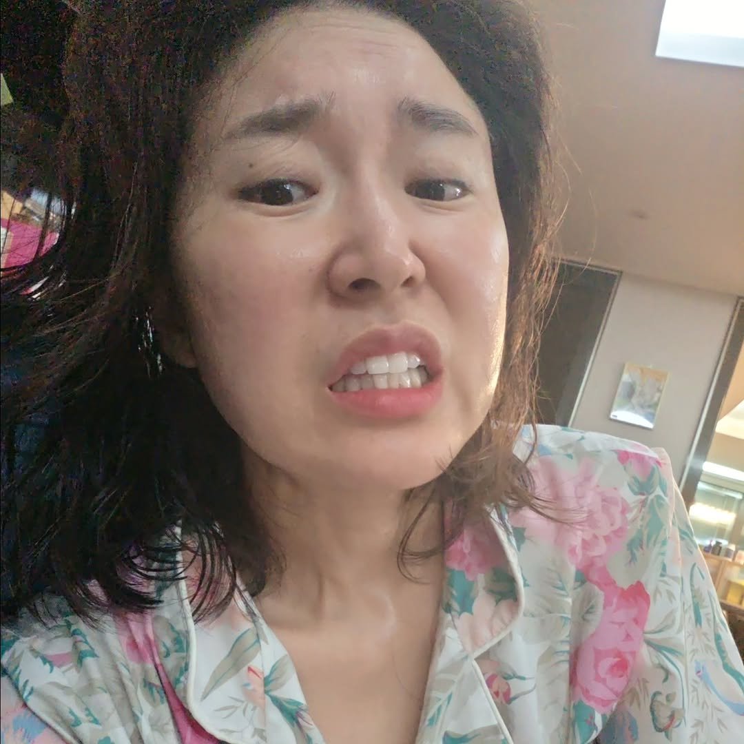 Photo by 김경아 kim kyoung ah on April 10, 2026. May be a selfie of one or more people, hair, sleepwear, bath robe and text.